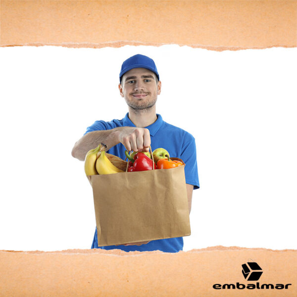 Sacolas e sacos para produtos e transporte em papel kraft.